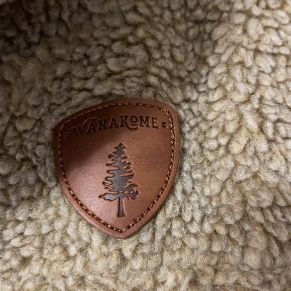 SoldWanakome costal Sherpa vest